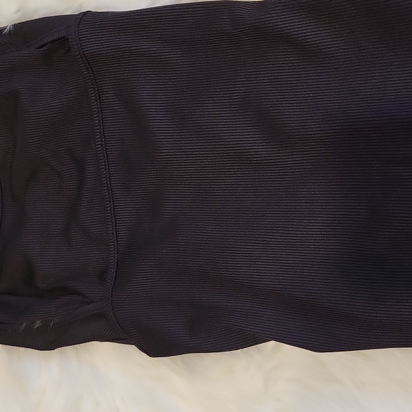 3 body suits - Picture 4 of 16